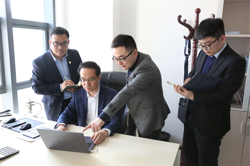 02.新型能源公司“科學(xué)家+工程師”隊伍.jpg